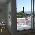 Vakantiehuis Traumhafte Punta Skala Mit 2 Terrassen By Interhome