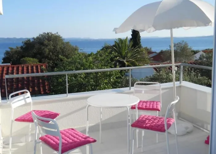 Traumhafte Punta Skala Mit 2 Terrassen By Interhome