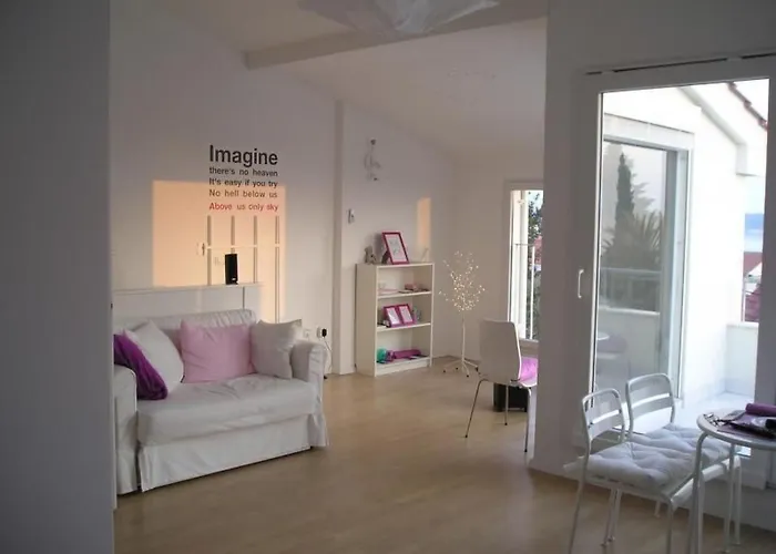 Vikendica Traumhafte Punta Skala Mit 2 Terrassen By Interhome