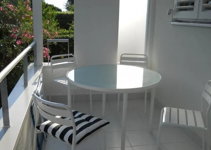 Traumhafte Punta Skala Mit 2 Terrassen By Interhome Vikendica *