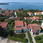 Traumhafte Punta Skala Mit 2 Terrassen By Interhome פטרצ'אנה