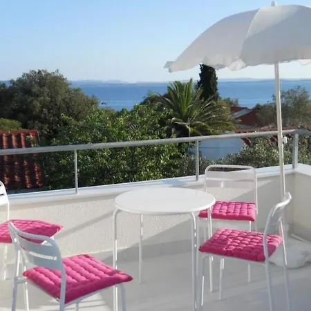 Traumhafte Punta Skala Mit 2 Terrassen By Interhome