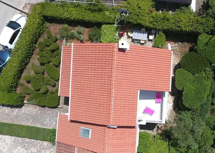 Traumhafte Punta Skala Mit 2 Terrassen By Interhome * Petrcane