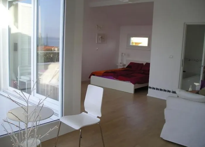 Traumhafte Punta Skala Mit 2 Terrassen By Interhome Prázdninový dům Petrcane